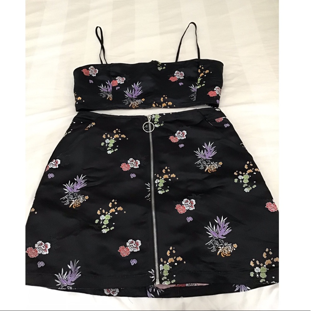 Two piece skirt set